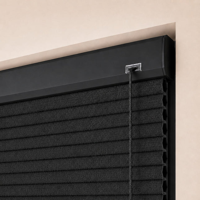 Cortinas Plisadas Térmicas y Opacas con Cordón - Negro